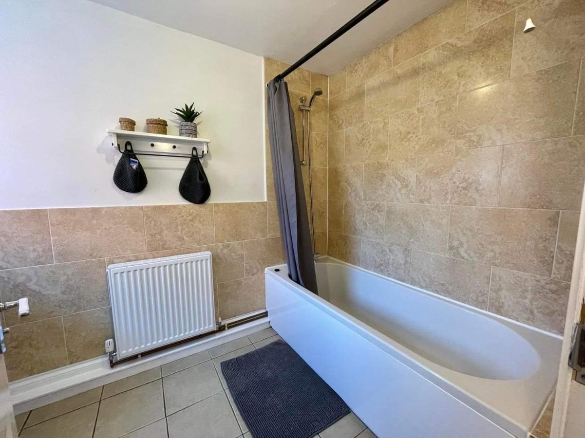Spacious 3 Bedroom Retreat For Professionals Kingston upon Hull Luaran gambar